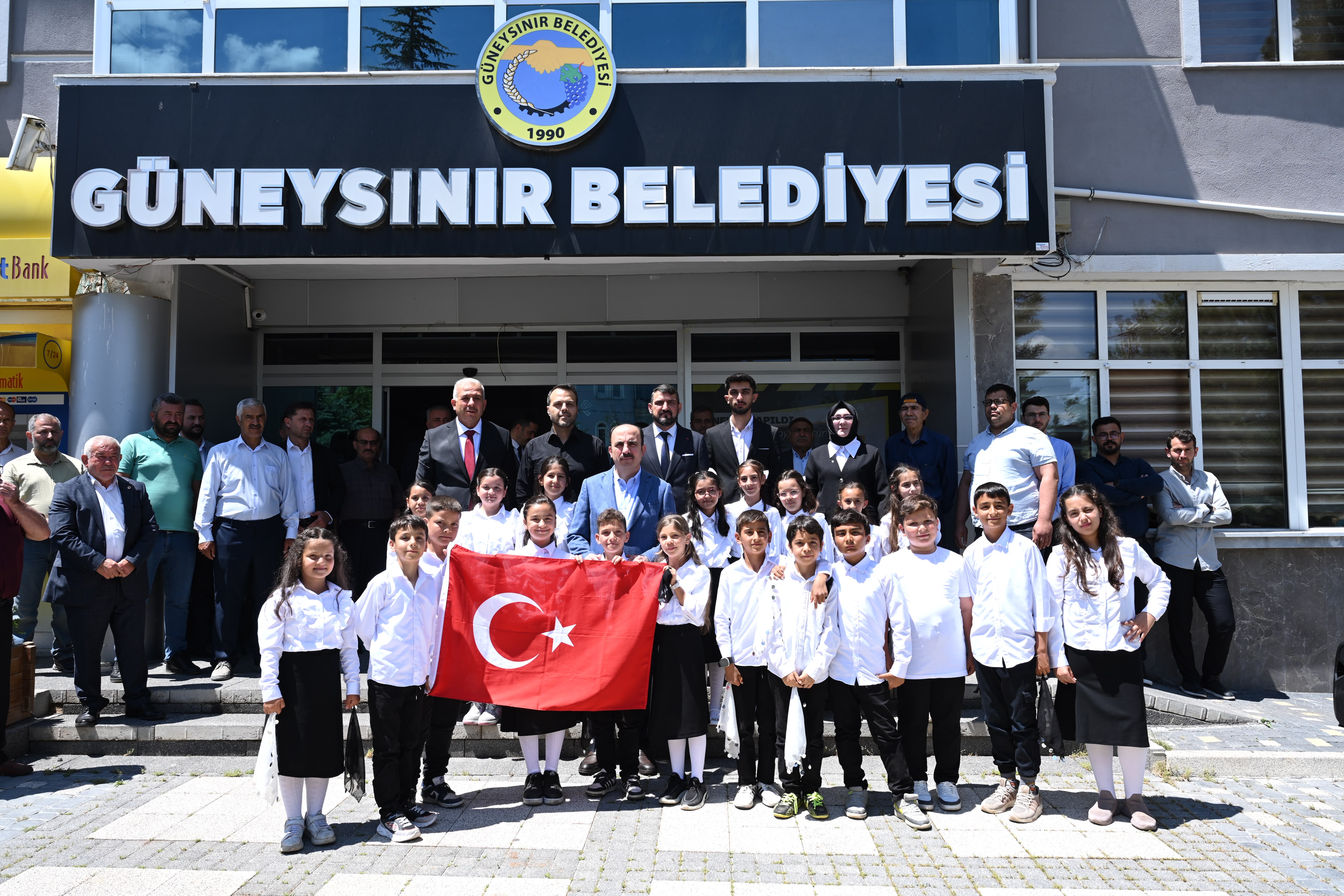 r44ynpykwdnlj7hplefax7g65ri2i6gtc3pzna9k.jpg