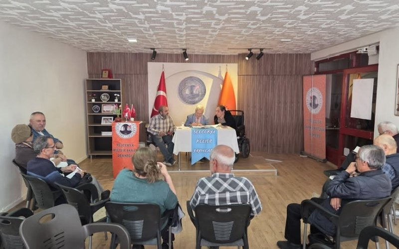 selcukya-kitap-kulubunde-ukdem-romani-degerlendirildiselcukya-kitap-kulubunde-ukdem-romani-degerlendirildi.jpg