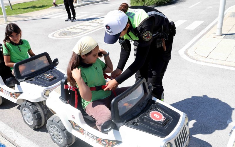 karatay-trafik-egitim-parkinda-egitimler-tamamlandi-002.jpg