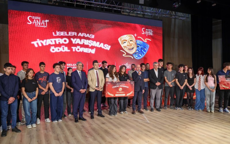 selcuklu-sahne-ses-ve-tiyatro-yarismasinda-oduller-sahiplerini-buldu-003.jpg