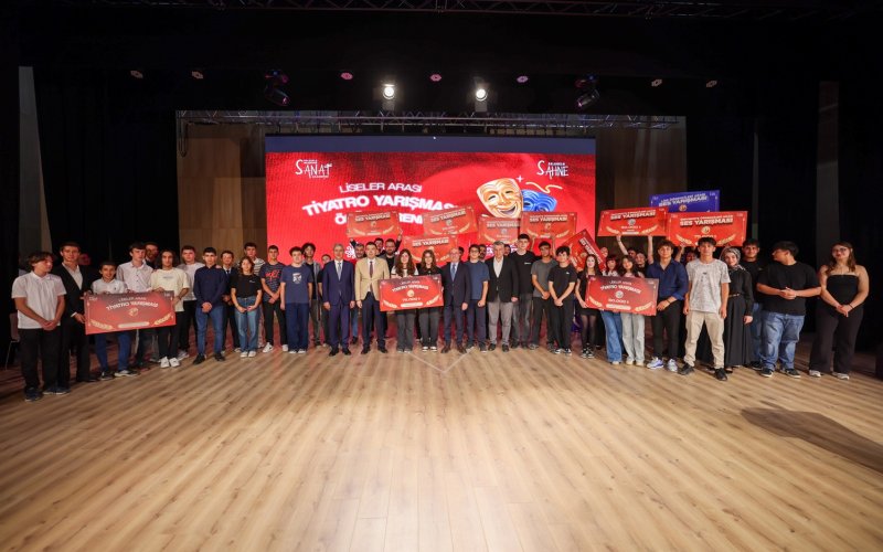 selcuklu-sahne-ses-ve-tiyatro-yarismasinda-oduller-sahiplerini-buldu-007.jpg