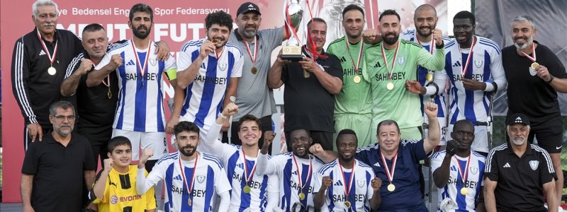 konya-hakemleri-ampute-futbol-turkiye-kupasina-damga-vurdu.jpg