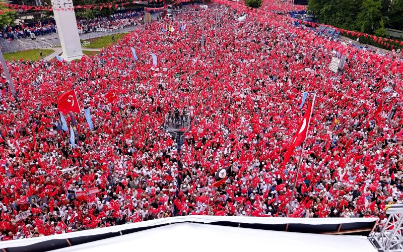iyi-parti-miting-001.jpg