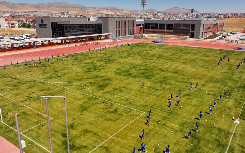 selcukluda-yaz-spor-okullari-basladi-006.jpg