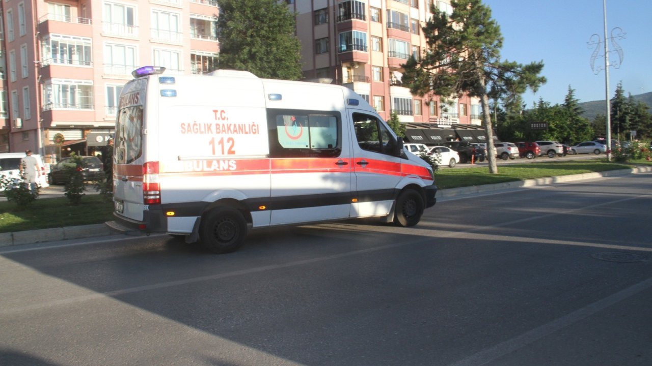 aw737205-02.jpg
