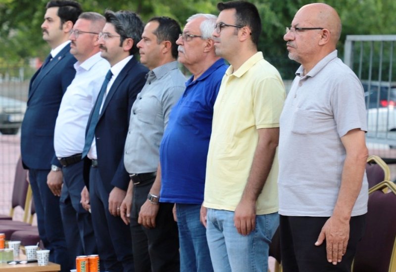 konyada-15-temmuz-ruhu-sahaya-yansidi-geleneksel-futbol-turnuvasinda-sampiyon-belli-oldu-003.jpeg