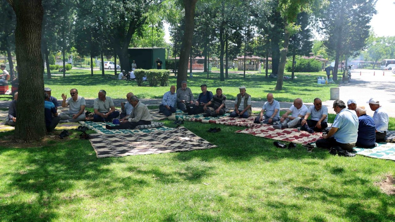 kuran-i-kerimi-guzel-okuma-ve-ezber-yarismasinda-katilimcilar-piknikte-bulustu-5-jpg-1500.jpg