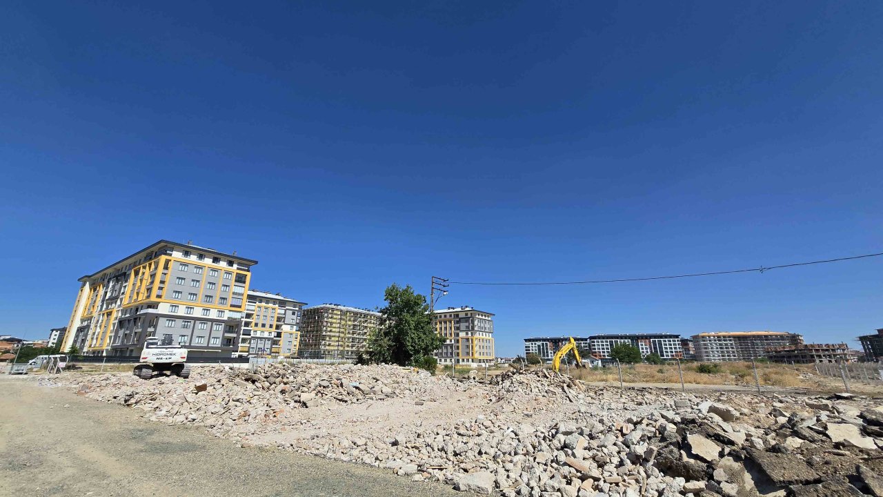 meramda-3-milyon-200-bin-metrekare-alan-yenileniyor-001.jpg