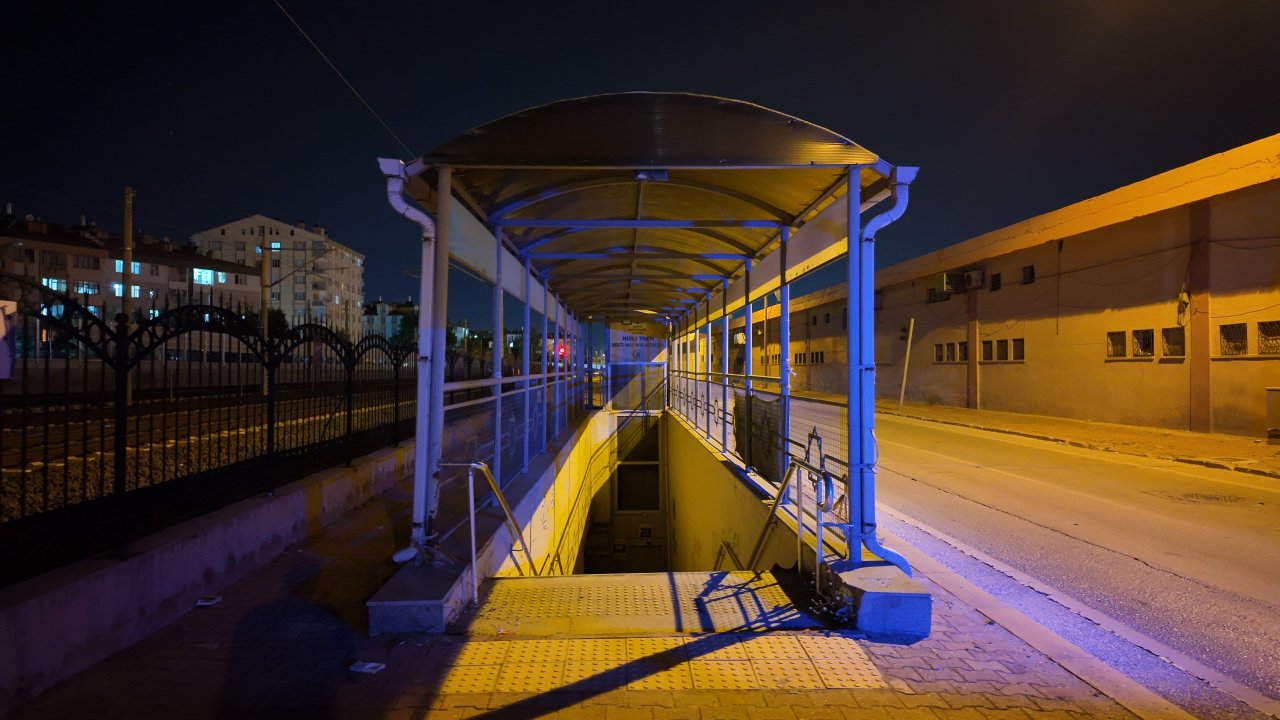 aw752608-04.jpg