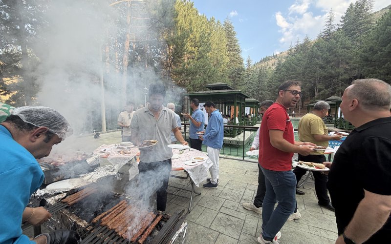 komut-konya-insaat-sektorunu-piknikte-bulusturdu-004.png
