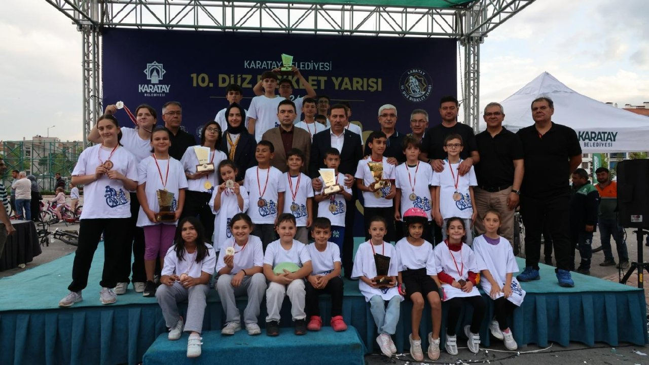 10-duz-bisiklet-yarisi-buyuk-heyecana-sahne-oldu-12-jpg-1500.jpg