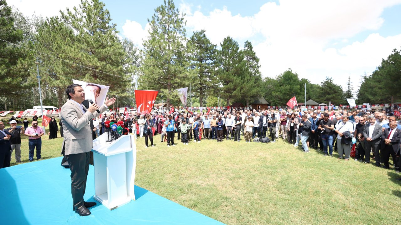 mahmut-arikan-konyada-konustu.jpg