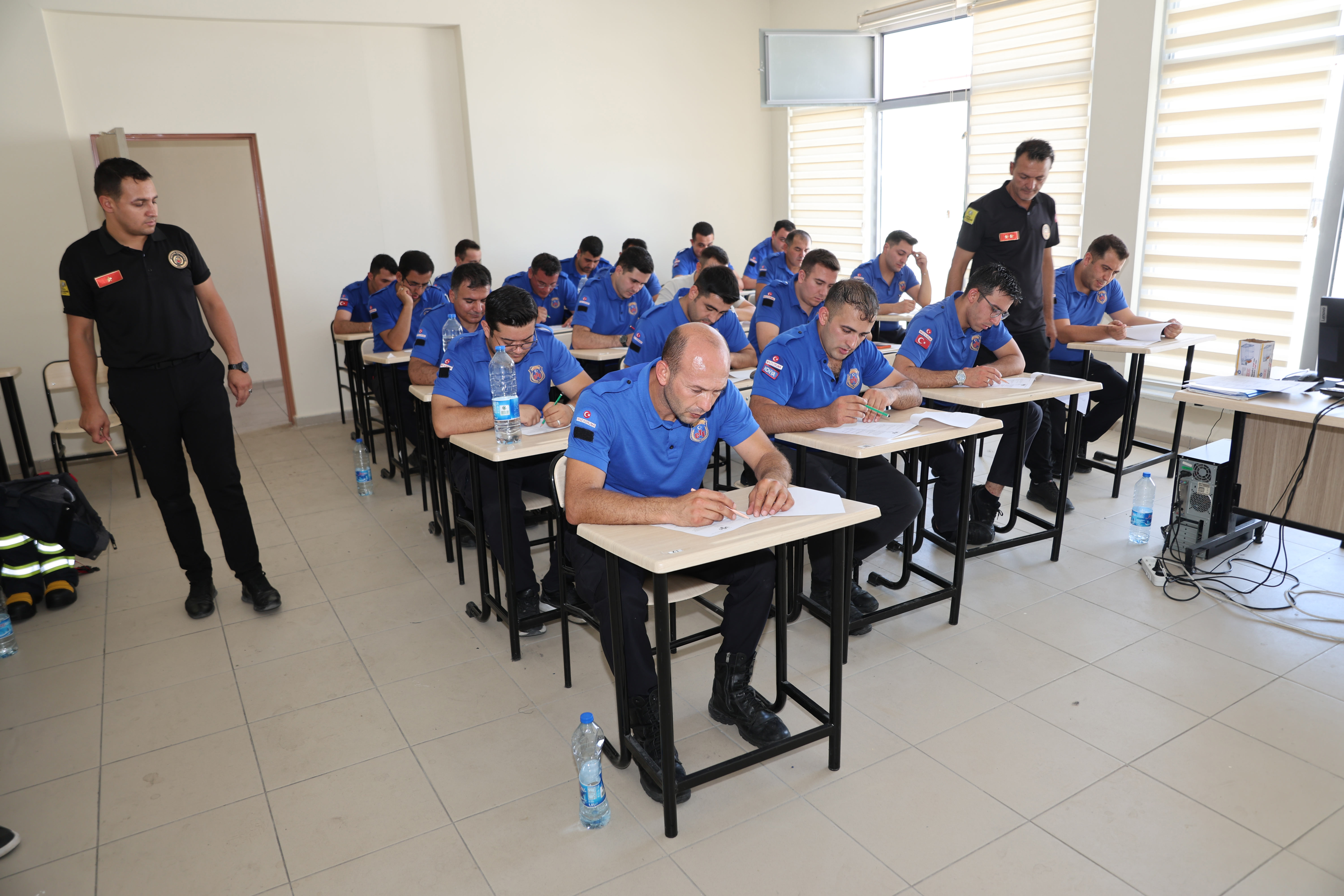 02-001.jpg