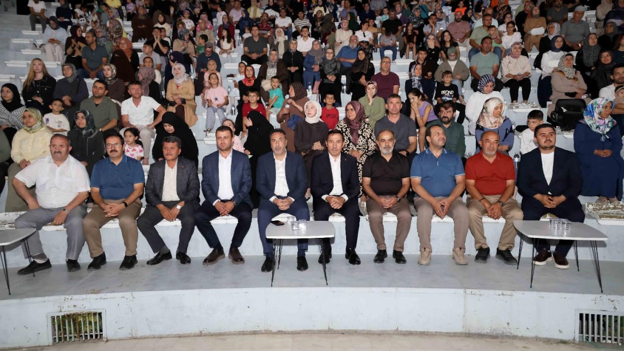 genclik-meclisi-yaz-okulu-coskulu-kapanis-programiyla-sona-erdi-3-jpg-1500.jpg