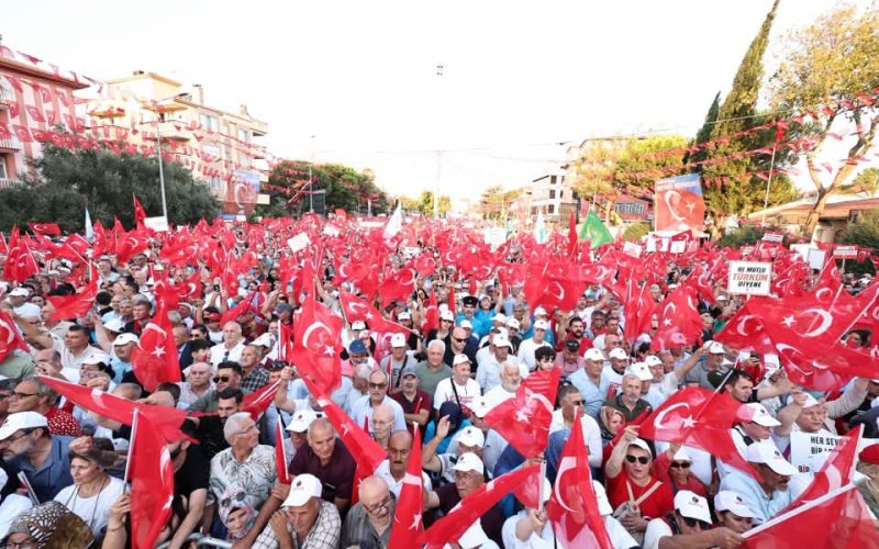 iyi-parti-miting-002.jpg