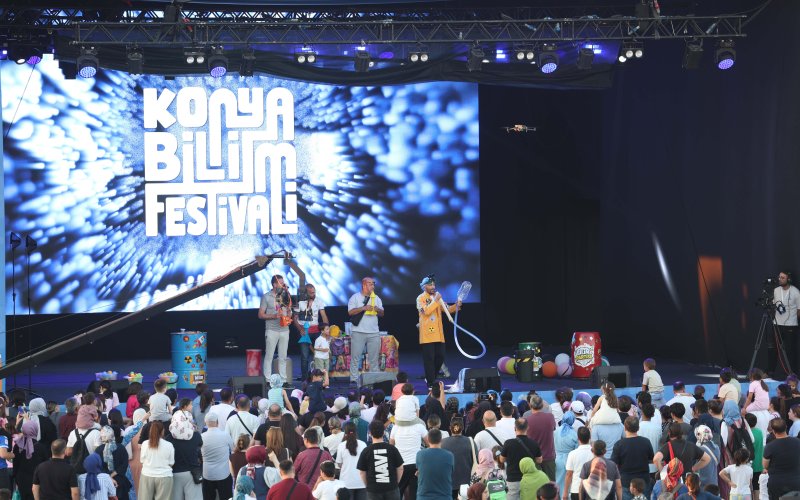 11-konya-bilim-festivali-coskusu-basladi-004.jpg