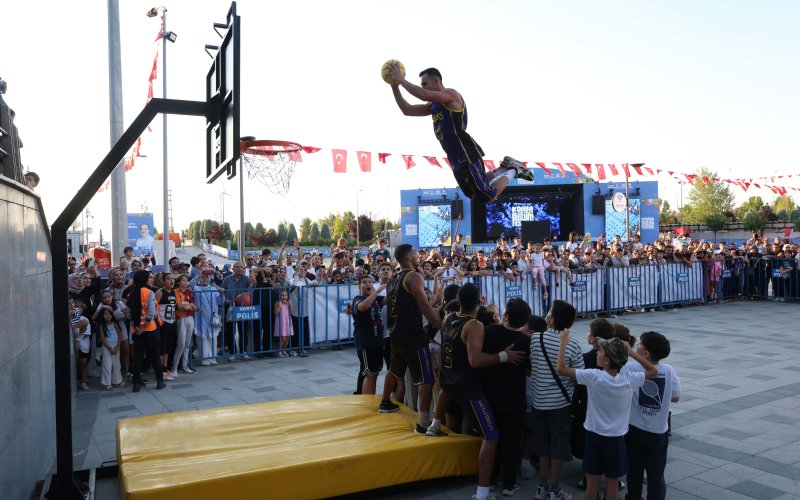 11-konya-bilim-festivali-coskusu-basladi-005.jpg