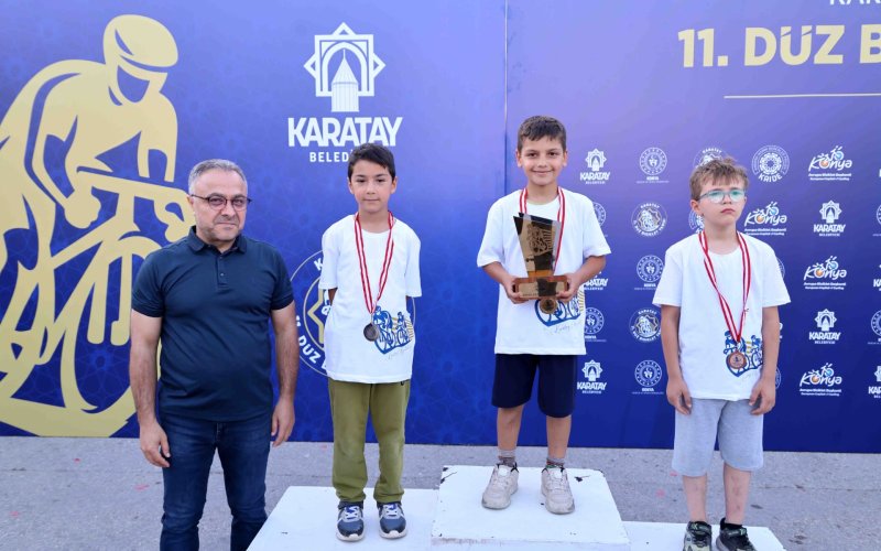 karatay-11-duz-bisiklet-yarislari-007.jpg