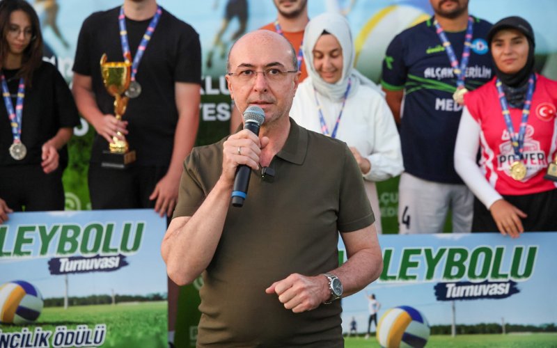 selcuklu-belediyesi-cim-voleybolu-turnuvasi-006.jpg