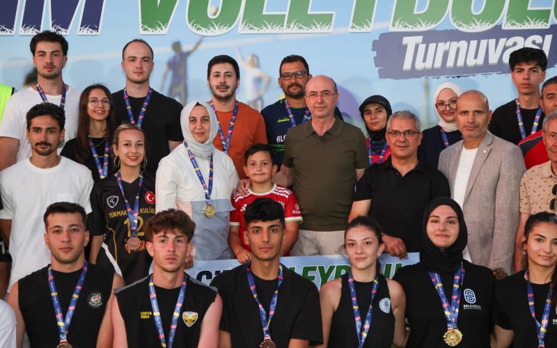 selcuklu-belediyesi-cim-voleybolu-turnuvasi-008.jpg