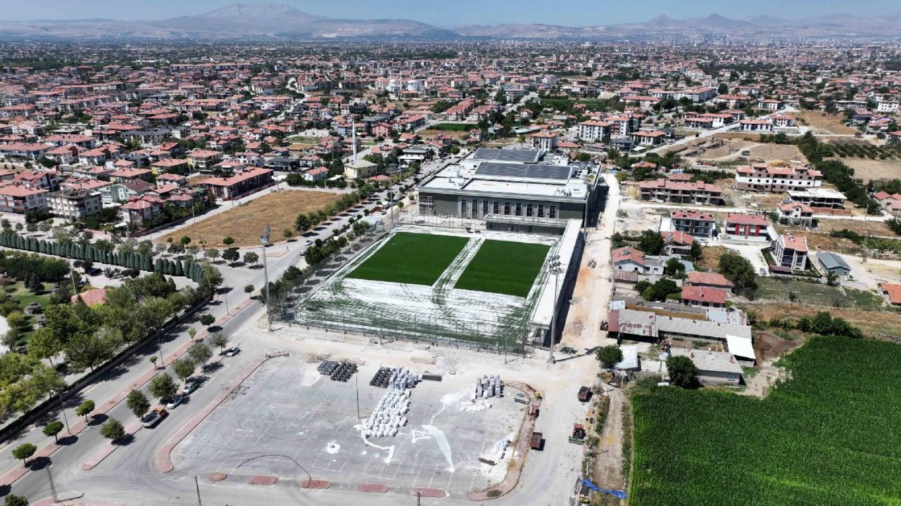 karatay-spor-merkezinde-sona-yaklasiliyor-4-jpg-1500.jpg
