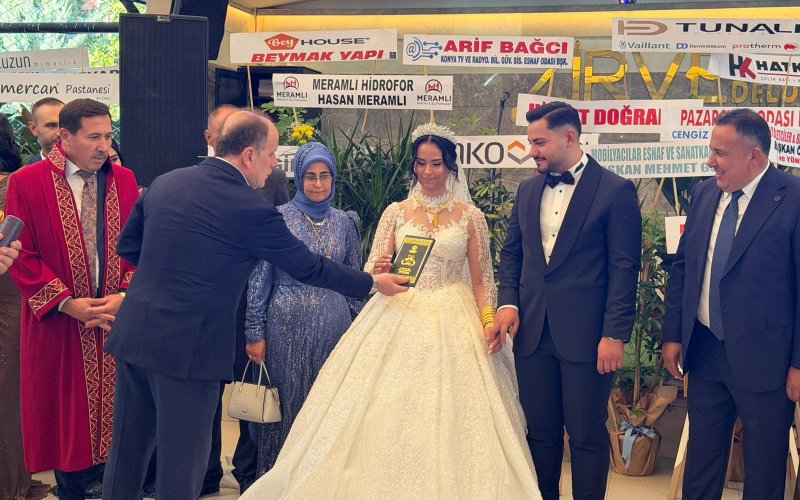 mehmet-unlugul-oglunu-evlendirdi-006.jpeg