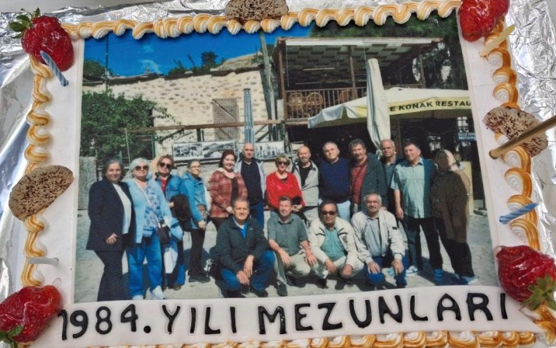 selcuk-universitesi-mezunlari-42-yil-sonra-bulustu-001.jpg