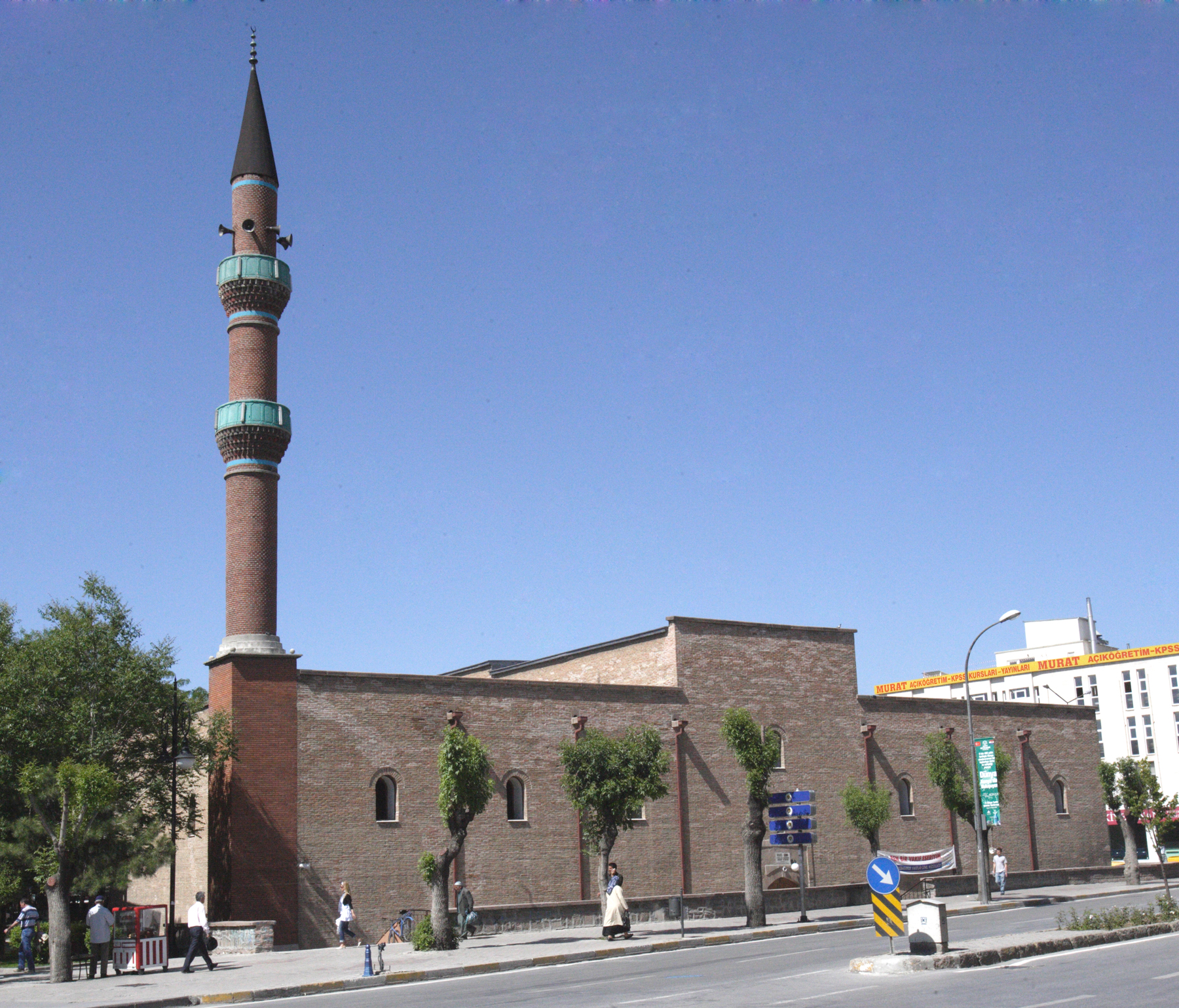 iplikci-camii-1.jpg