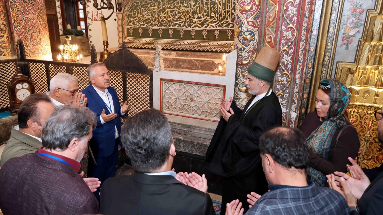 15-uluslararasi-mevlana-siir-soleni-gerceklestirildi-2-jpg-1500.jpg