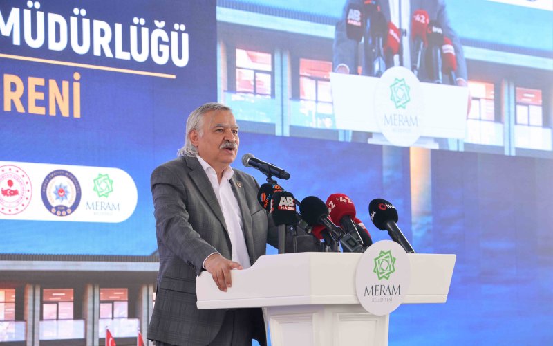 meramda-kamu-yatirimlari-buyuyor-yeni-emniyet-binasinin-temeli-atildi-005.jpg