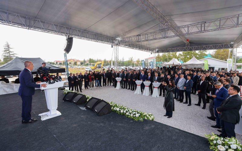 meramda-kamu-yatirimlari-buyuyor-yeni-emniyet-binasinin-temeli-atildi.jpg