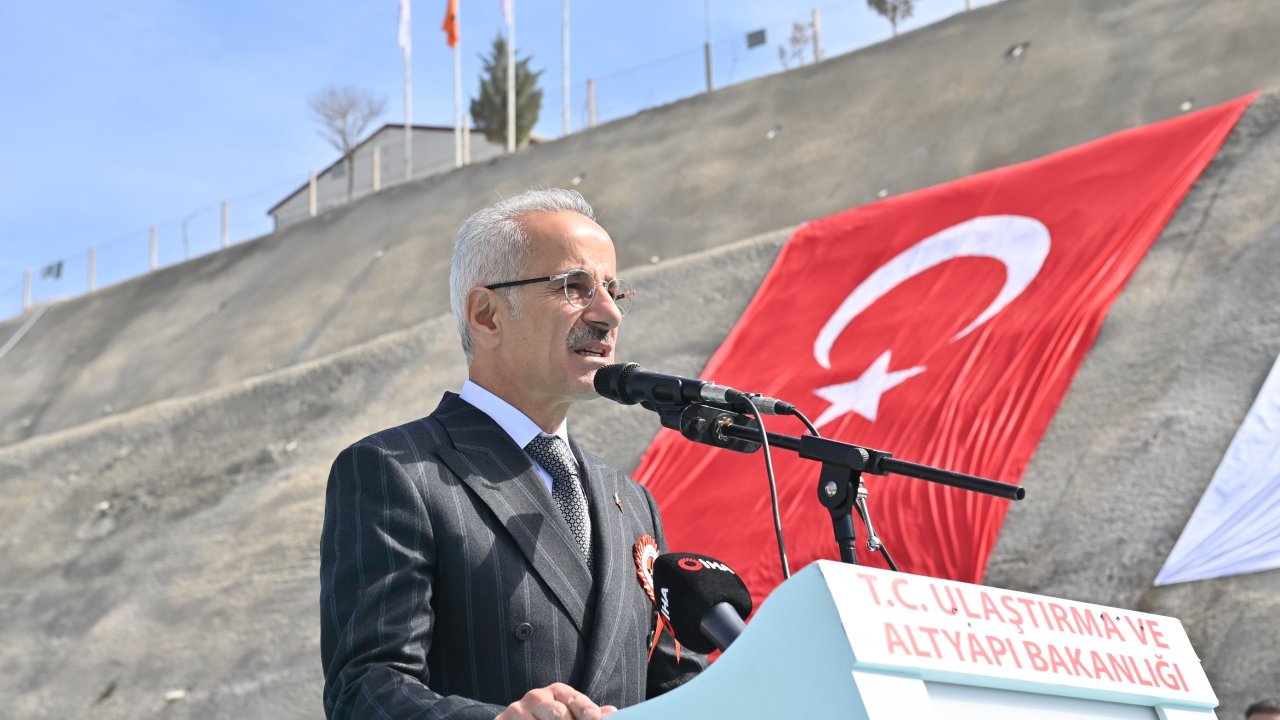 aw801836-04.jpg