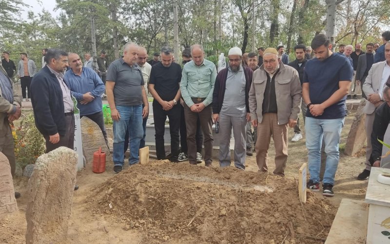 kemal-soylu-babasi-mehmet-soyluyu-kaybetti-001.jpeg
