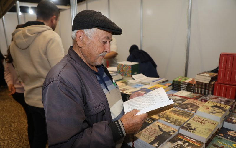 13-konya-kitap-gunleri-kapilarini-aciyor-005.jpg