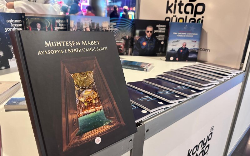 iletisim-baskanligi-konya-kitap-gunlerinde-005.jpeg