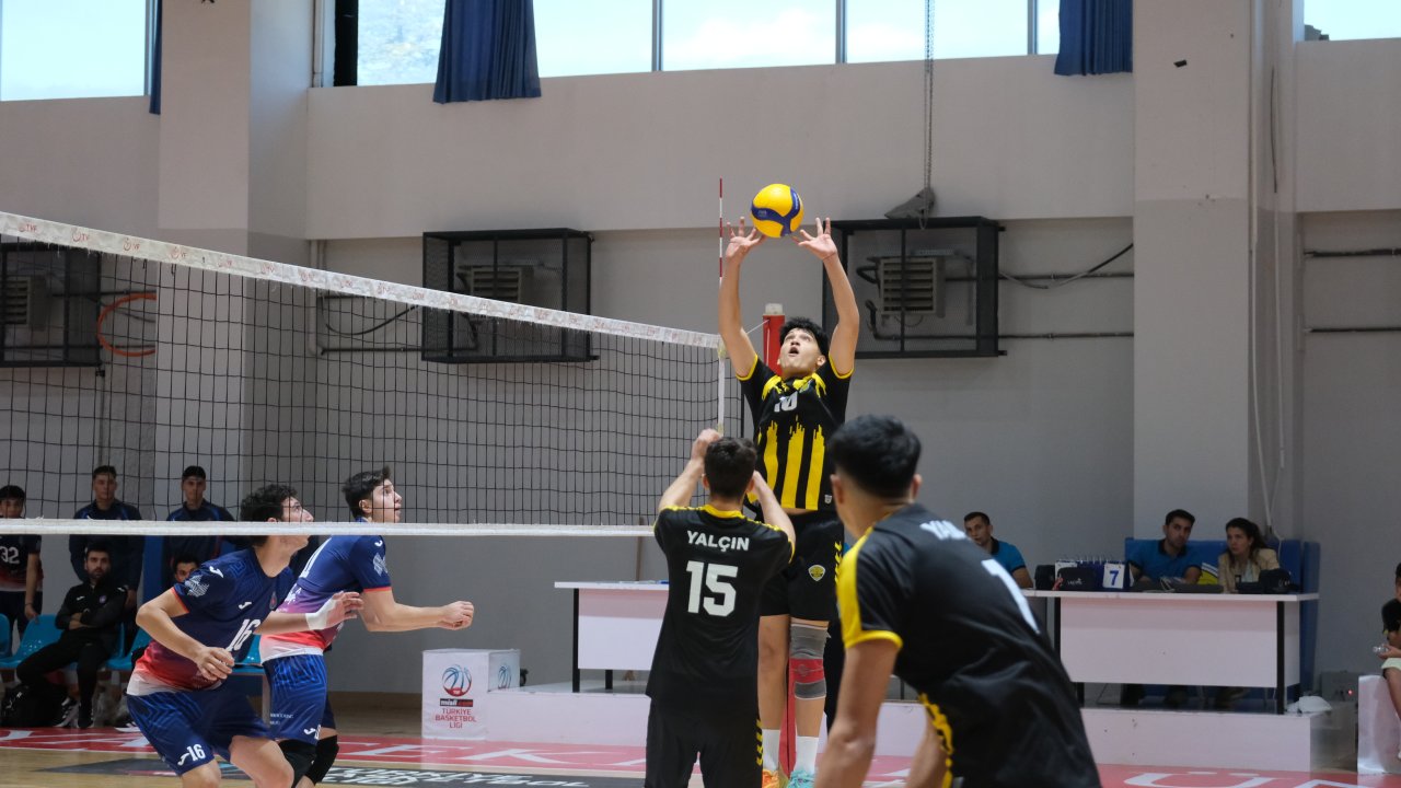 konya-buyuksehir-belediyespor-03.jpg
