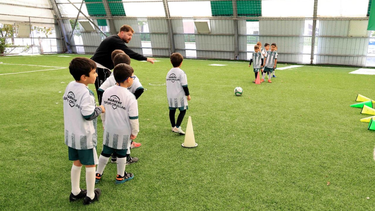 karatay-kis-spor-okullari-02.jpg