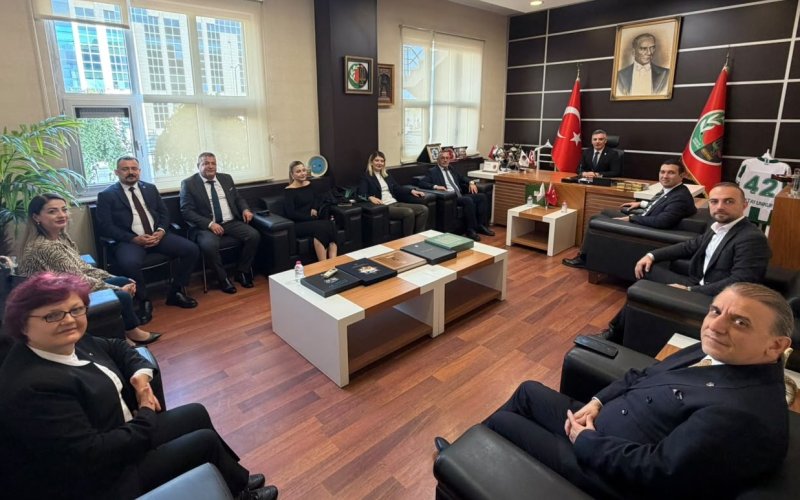 chp-konyadan-konya-barosuna-ziyaret.jpg
