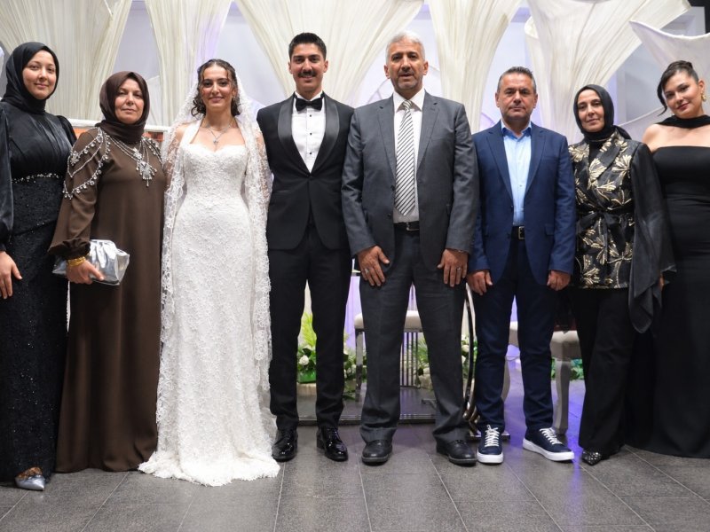 gaye-ile-cengizhana-mutluluklar-003.jpg