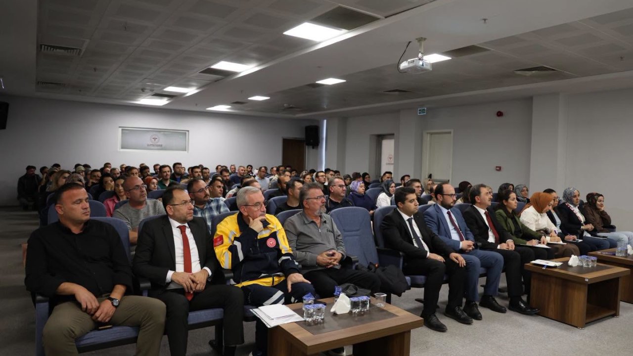 112-acil-saglik-hizmetleri-degerlendirme-toplantisi-gerceklestirildi-04.png